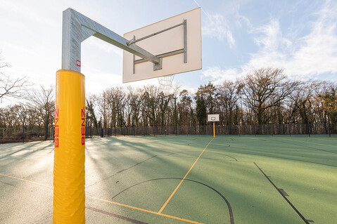 Outdoor-Sportplatz